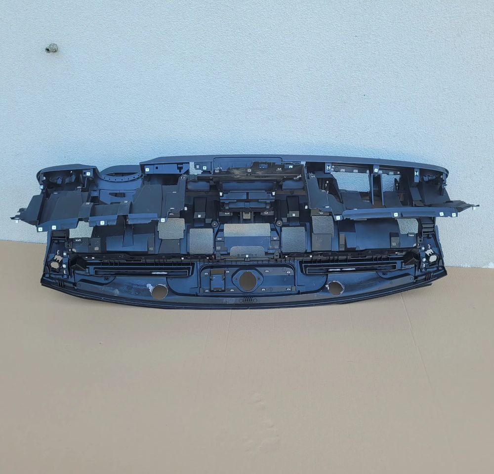 KONSOLA MERCEDES SPRINTER W910 W907 - Приборная панель для Грузовиков: фото 4 KONSOLA MERCEDES SPRINTER W910 W907 - Приборная панель для Грузовиков: фото 4