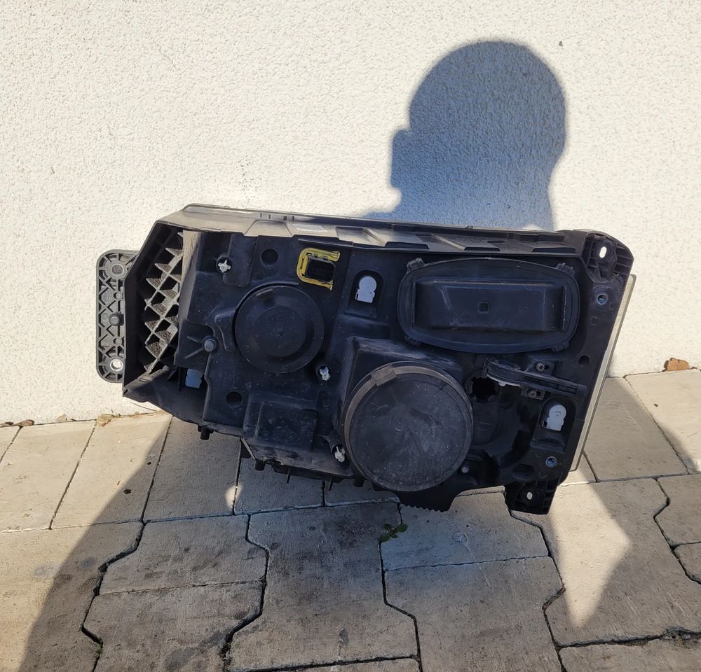 LAMPA RENAULT RANGE T GAMA RH 7482251395 ORYGINAŁ - Свет/ Освещение: фото 2 LAMPA RENAULT RANGE T GAMA RH 7482251395 ORYGINAŁ - Свет/ Освещение: фото 2