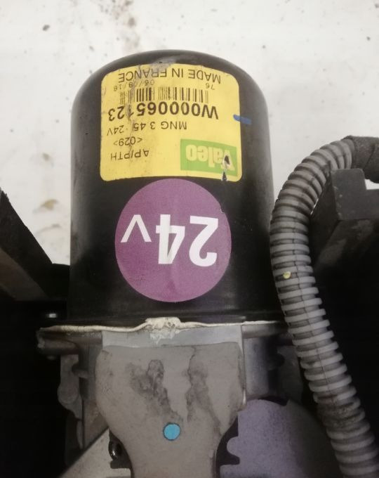 MECHANIZM WYCIERACZEK VOLVO FL EURO6 SPRAWNY - Щетка стеклоочистителя для Грузовиков: фото 3 MECHANIZM WYCIERACZEK VOLVO FL EURO6 SPRAWNY - Щетка стеклоочистителя для Грузовиков: фото 3