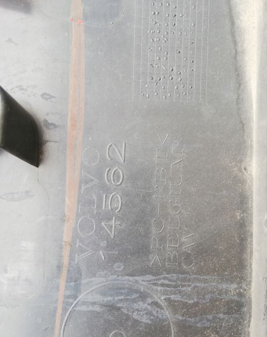 PODSZYBIE VOLVO FH4 ORYGINAŁ - Стекло и запчасти для Грузовиков: фото 4 PODSZYBIE VOLVO FH4 ORYGINAŁ - Стекло и запчасти для Грузовиков: фото 4