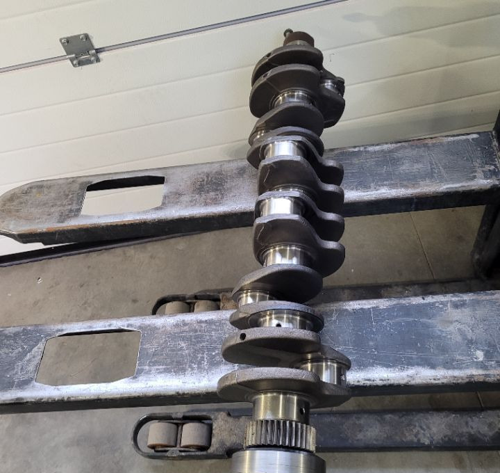 WAL KORBOWY IVECO EUROCARGO E6 504300401 - Коленчатый вал для Грузовиков: фото 1 WAL KORBOWY IVECO EUROCARGO E6 504300401 - Коленчатый вал для Грузовиков: фото 1