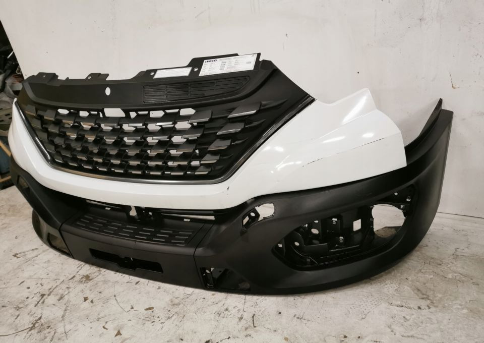 ZDERZAK GRILL IVECO DAYLY NOWY MODEL 2019r - Бампер для Лёгких коммерческих автомобилей: фото 2 ZDERZAK GRILL IVECO DAYLY NOWY MODEL 2019r - Бампер для Лёгких коммерческих автомобилей: фото 2