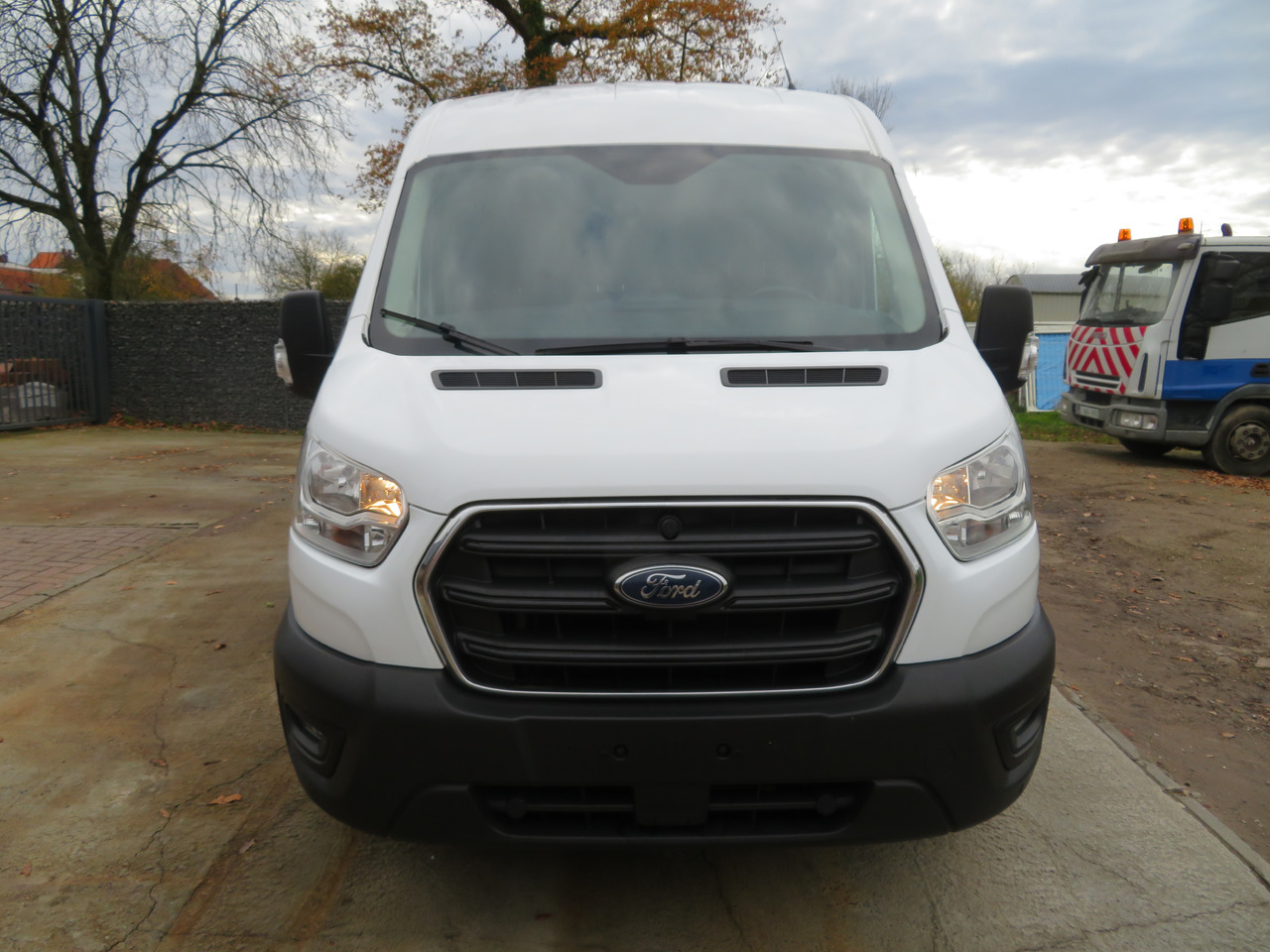 Ford Transit 2.0TDCi TREND - L2H2 - Цельнометаллический фургон: фото 2 Ford Transit 2.0TDCi TREND - L2H2 - Цельнометаллический фургон: фото 2