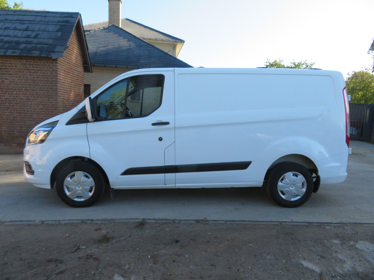 Ford Transit Custom 2.0 Trend - Легковой фургон: фото 4 Ford Transit Custom 2.0 Trend - Легковой фургон: фото 4