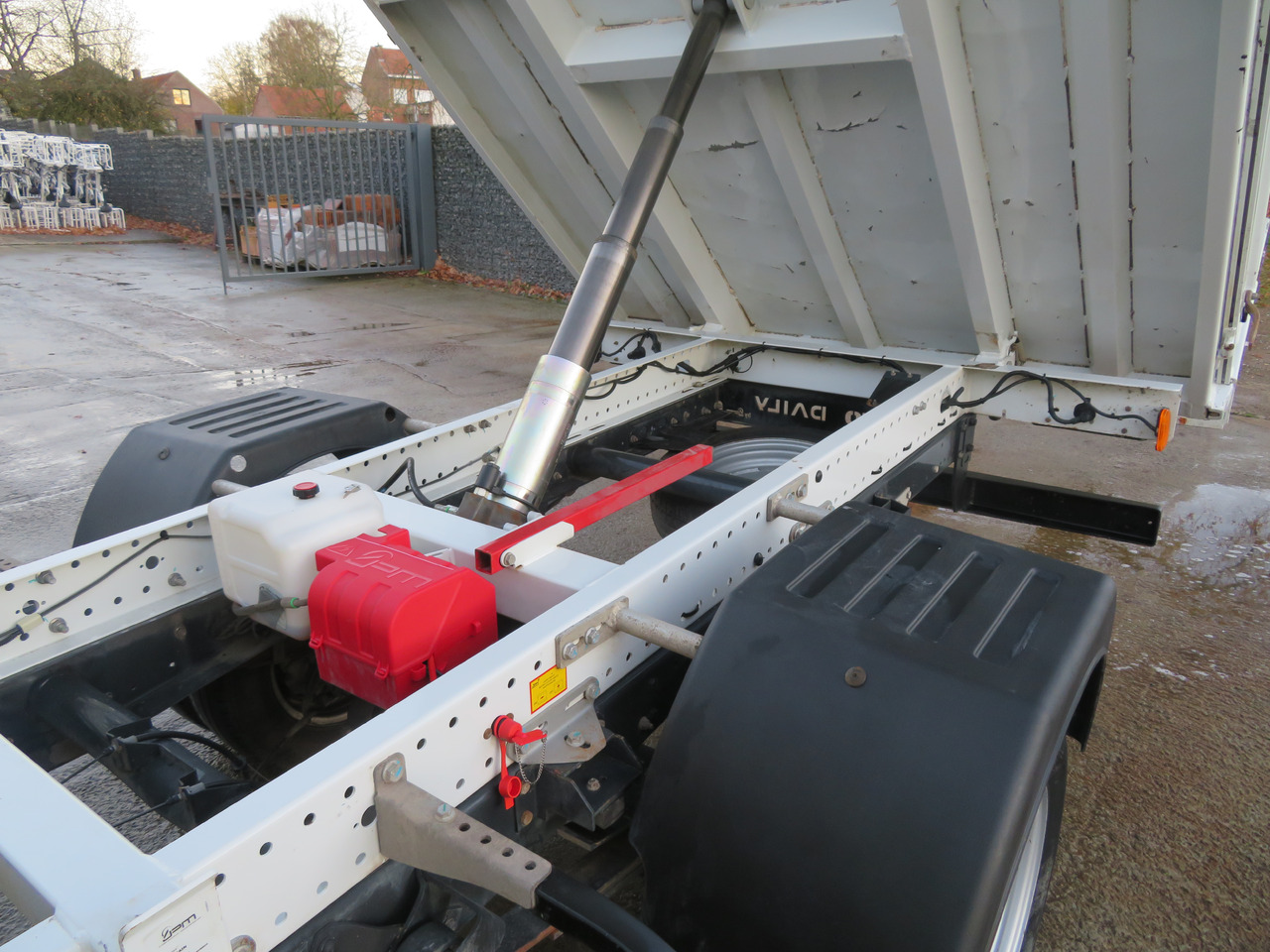 Малотоннажный самосвал, Грузопассажирский фургон Iveco Daily 35C16 3.0: фото 10