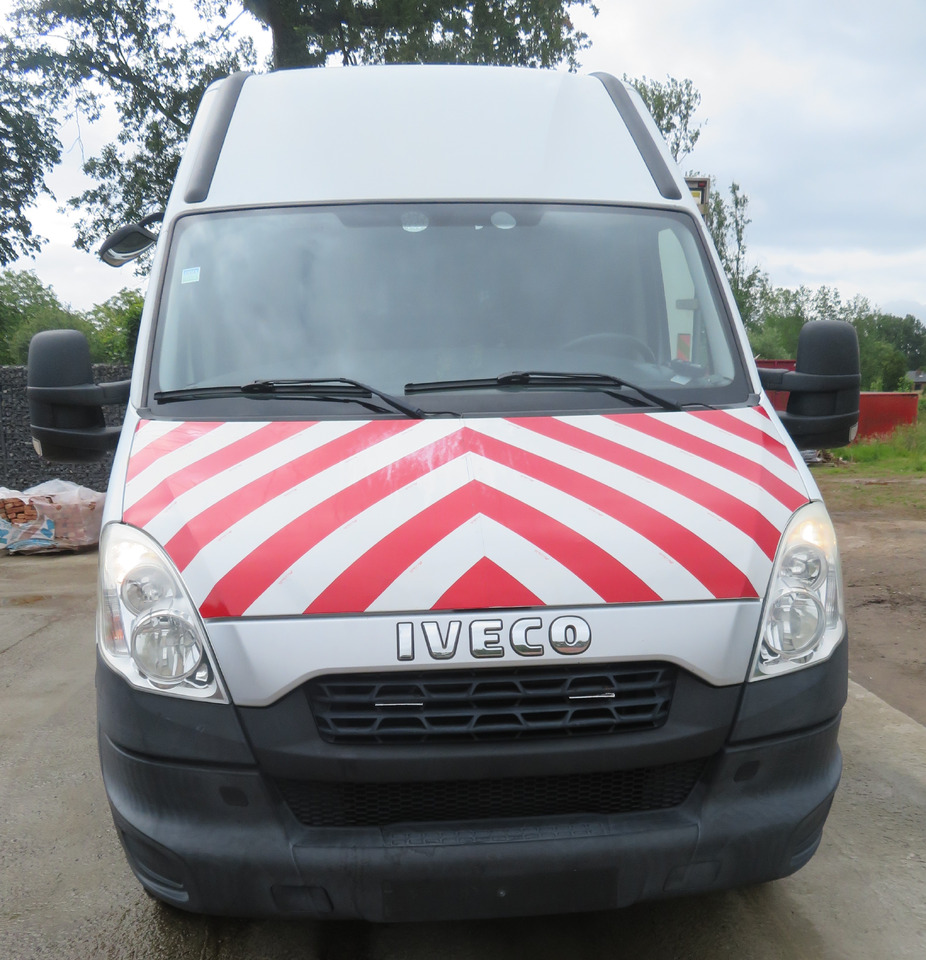 Iveco Daily 50C15 - 4X2 - Цельнометаллический фургон: фото 2 Iveco Daily 50C15 - 4X2 - Цельнометаллический фургон: фото 2