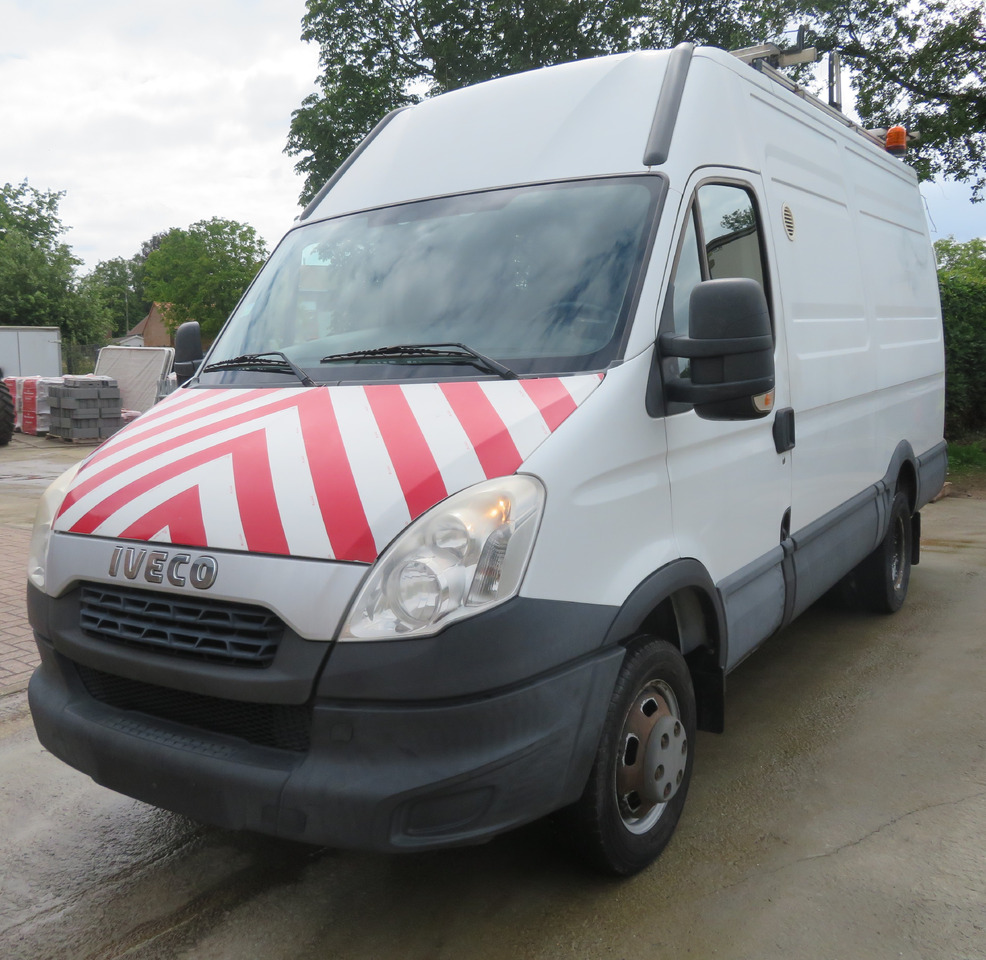 Iveco Daily 50C15 - Цельнометаллический фургон: фото 4 Iveco Daily 50C15 - Цельнометаллический фургон: фото 4