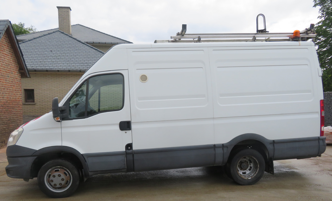 Iveco Daily 50C15 - Цельнометаллический фургон: фото 5 Iveco Daily 50C15 - Цельнометаллический фургон: фото 5