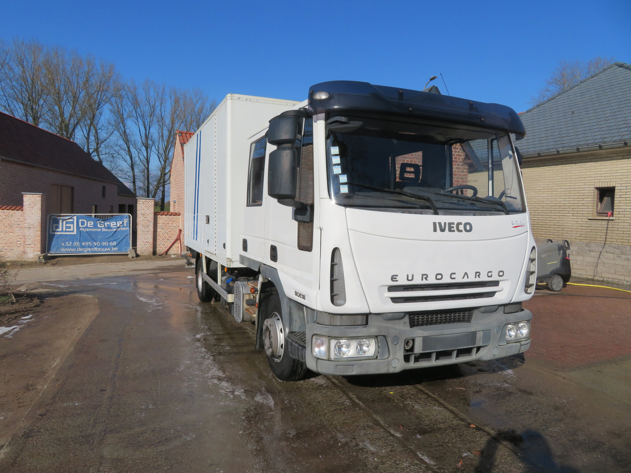 Iveco Eurocargo ML90E18 - Грузовик с закрытым кузовом: фото 1 Iveco Eurocargo ML90E18 - Грузовик с закрытым кузовом: фото 1