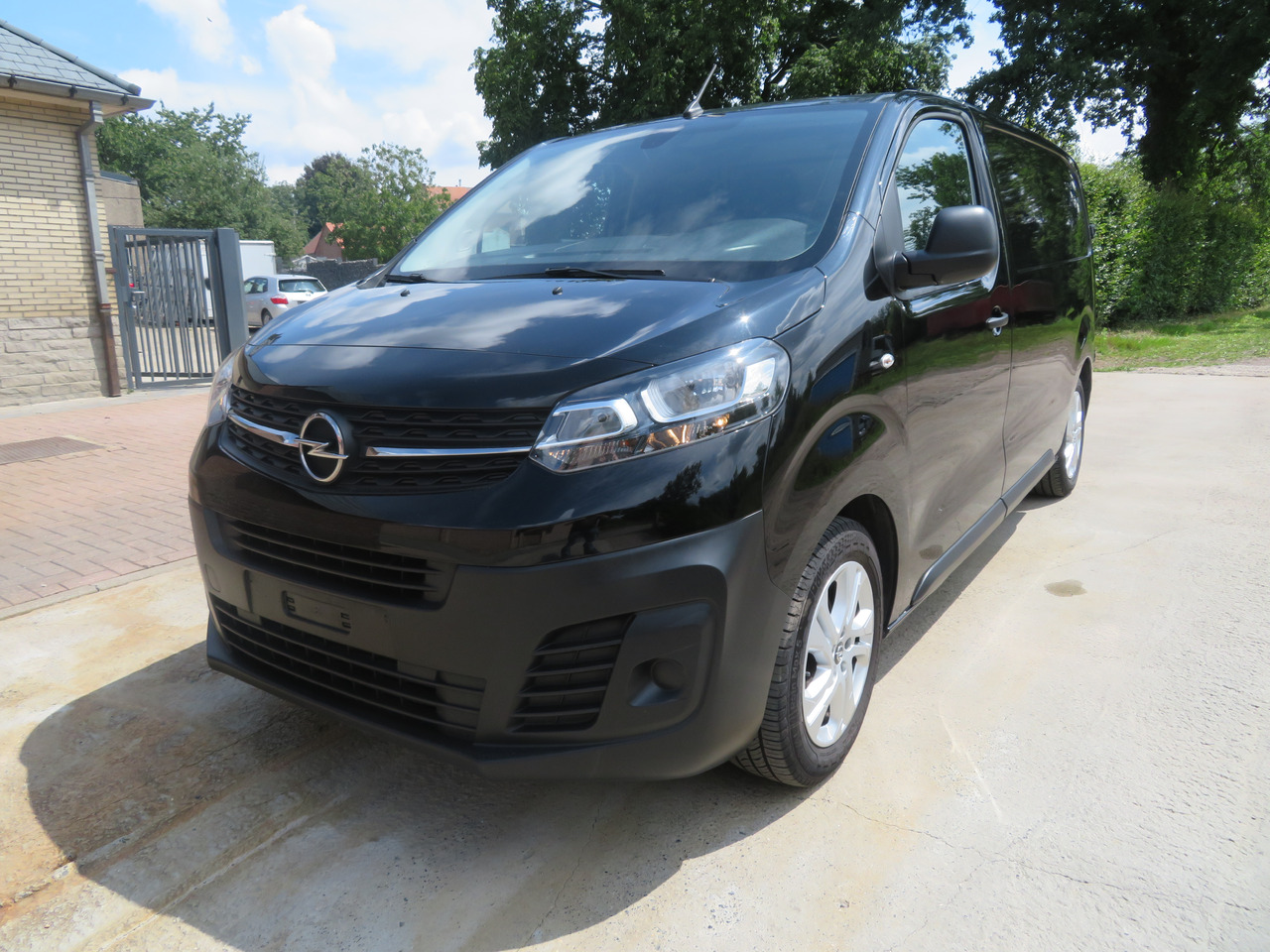 OPEL Vivaro Edition 2.0 Turbo - L2H1 - Легковой фургон: фото 3 OPEL Vivaro Edition 2.0 Turbo - L2H1 - Легковой фургон: фото 3