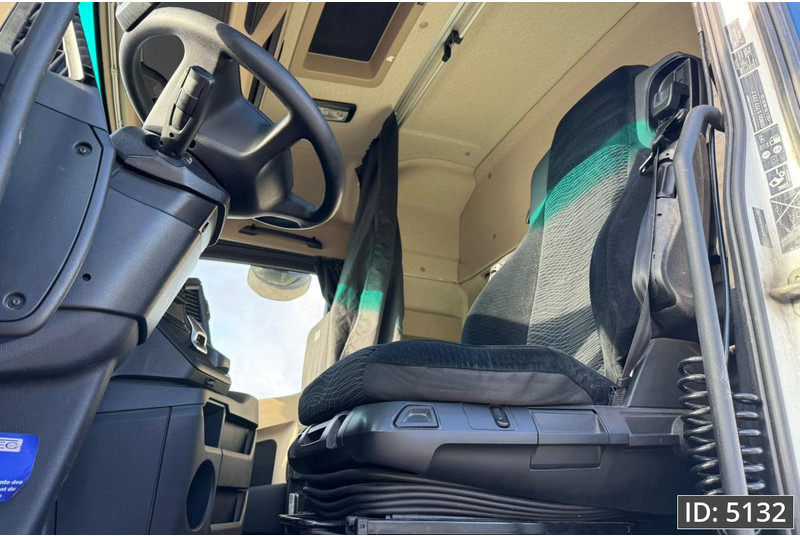 Mercedes-Benz Actros 1848 BigSpace, Euro 6, / Retarder / Standklima / Hydraulics / MP5, Intarder - Тягач: фото 5 Mercedes-Benz Actros 1848 BigSpace, Euro 6, / Retarder / Standklima / Hydraulics / MP5, Intarder - Тягач: фото 5