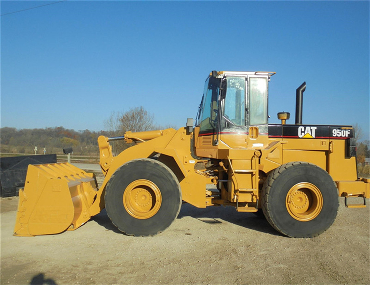 CATERPILLAR Skid Steer Loader 950F - Мини-погрузчик с бортовым поворотом: фото 3 CATERPILLAR Skid Steer Loader 950F - Мини-погрузчик с бортовым поворотом: фото 3