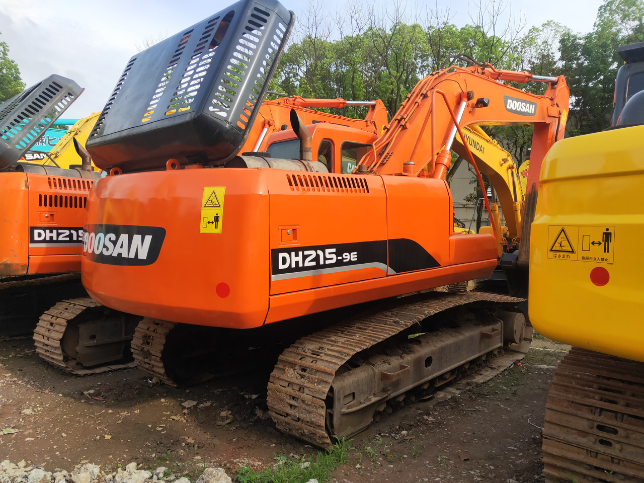 DOOSAN DH215LC-9 - Гусеничный экскаватор: фото 1 DOOSAN DH215LC-9 - Гусеничный экскаватор: фото 1