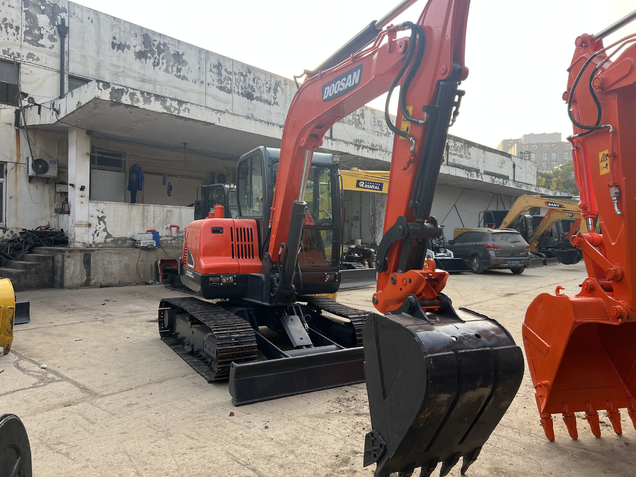 DOOSAN DH60-9C - Гусеничный экскаватор: фото 5 DOOSAN DH60-9C - Гусеничный экскаватор: фото 5
