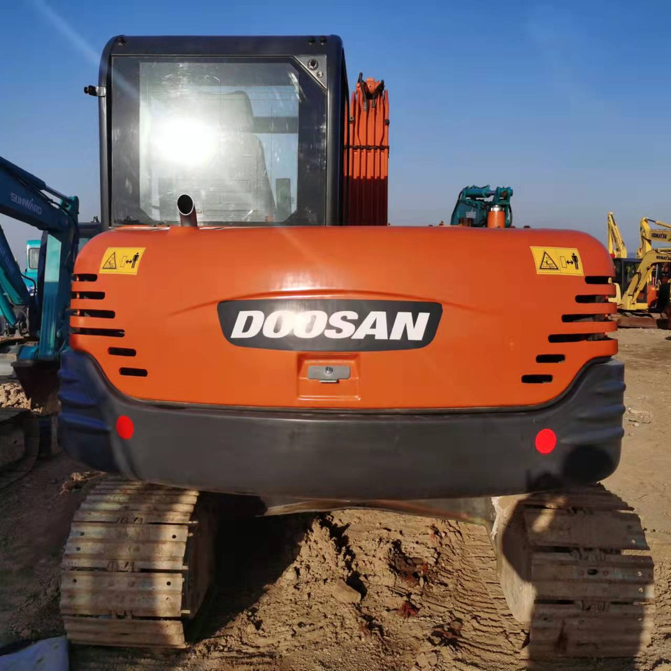 DOOSAN DH80-7 - Гусеничный экскаватор: фото 2 DOOSAN DH80-7 - Гусеничный экскаватор: фото 2