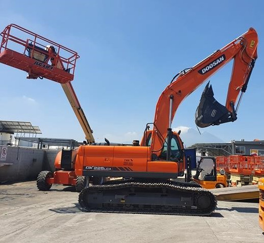 DOOSAN DX225LCA - Гусеничный экскаватор: фото 3 DOOSAN DX225LCA - Гусеничный экскаватор: фото 3