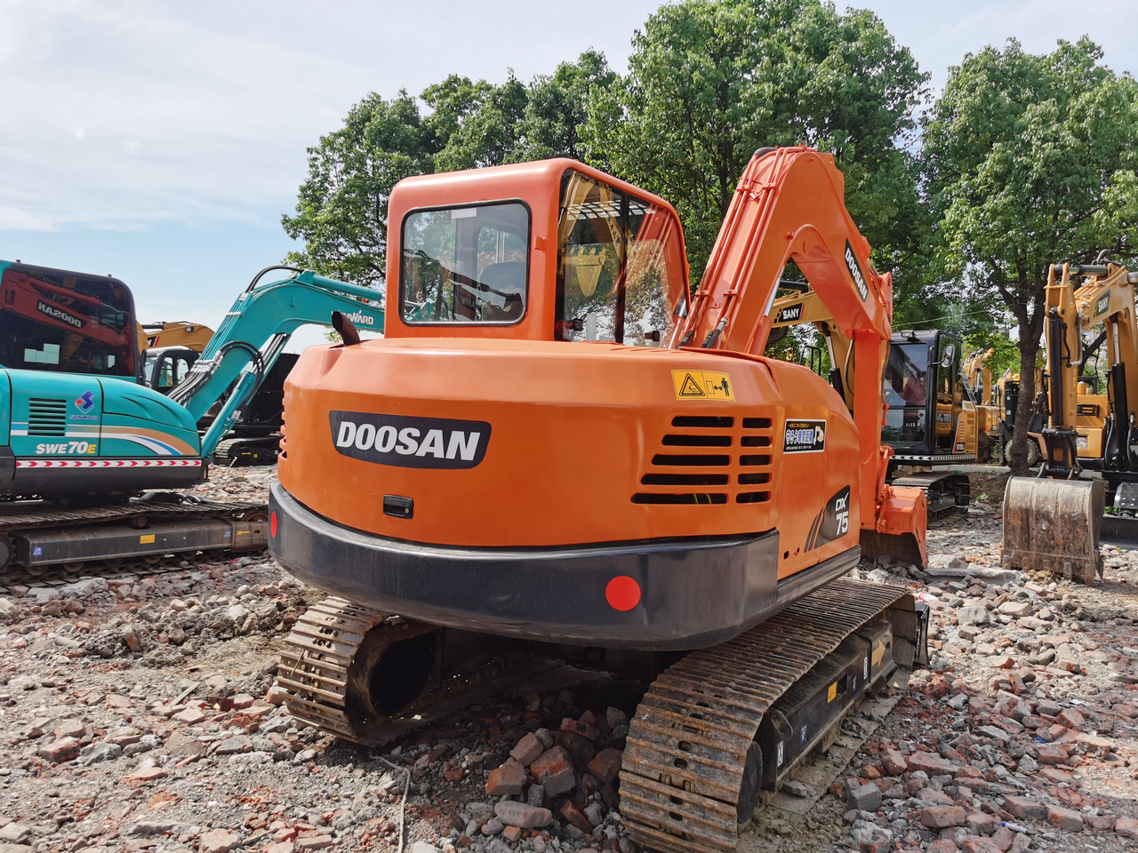 DOOSAN DX75 - Гусеничный экскаватор: фото 2 DOOSAN DX75 - Гусеничный экскаватор: фото 2