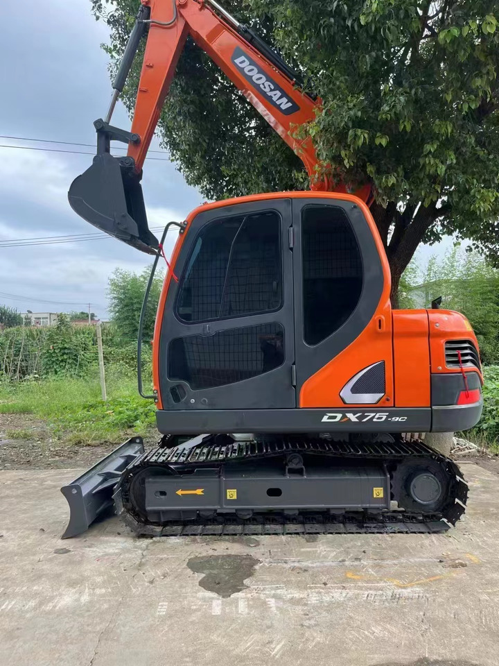 DOOSAN Mini Excavator DX75 Click for Discount - Мини-экскаватор: фото 1 DOOSAN Mini Excavator DX75 Click for Discount - Мини-экскаватор: фото 1
