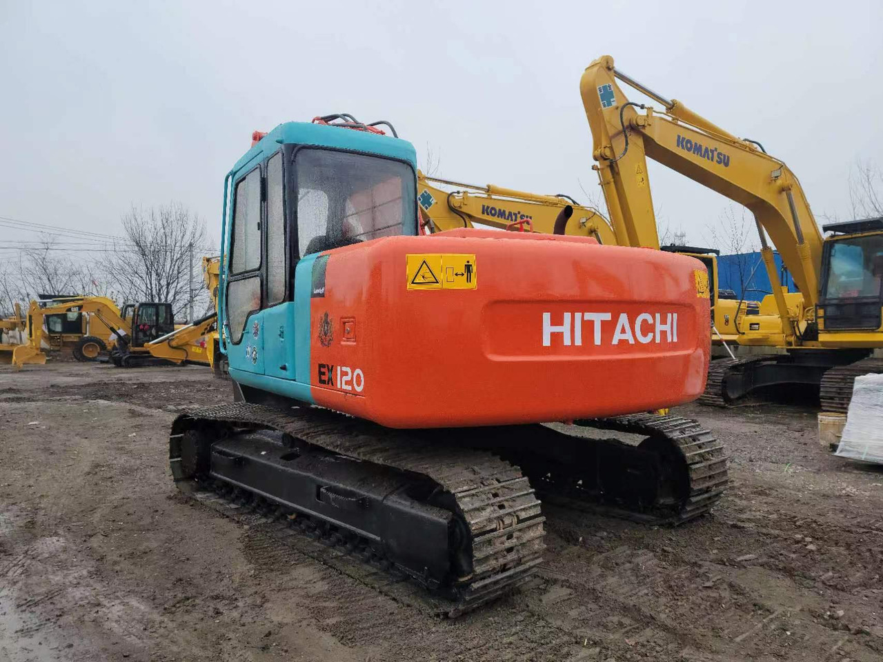 HITACHI EX120-3 - Гусеничный экскаватор: фото 5 HITACHI EX120-3 - Гусеничный экскаватор: фото 5