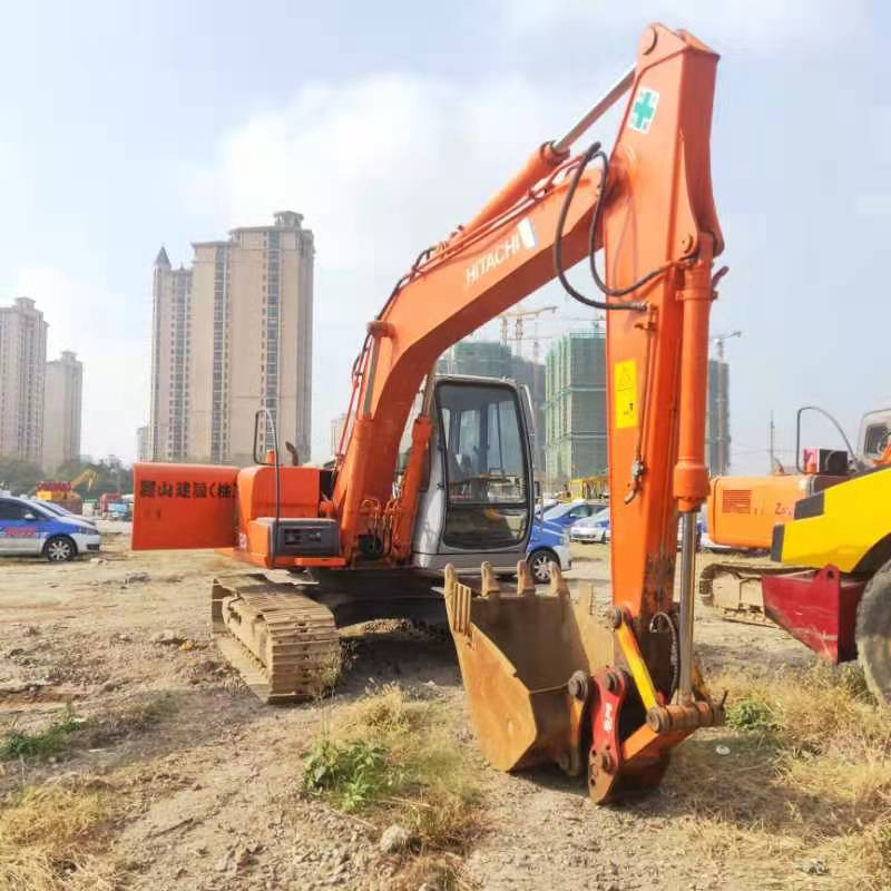 HITACHI EX120-5 - Гусеничный экскаватор: фото 5 HITACHI EX120-5 - Гусеничный экскаватор: фото 5