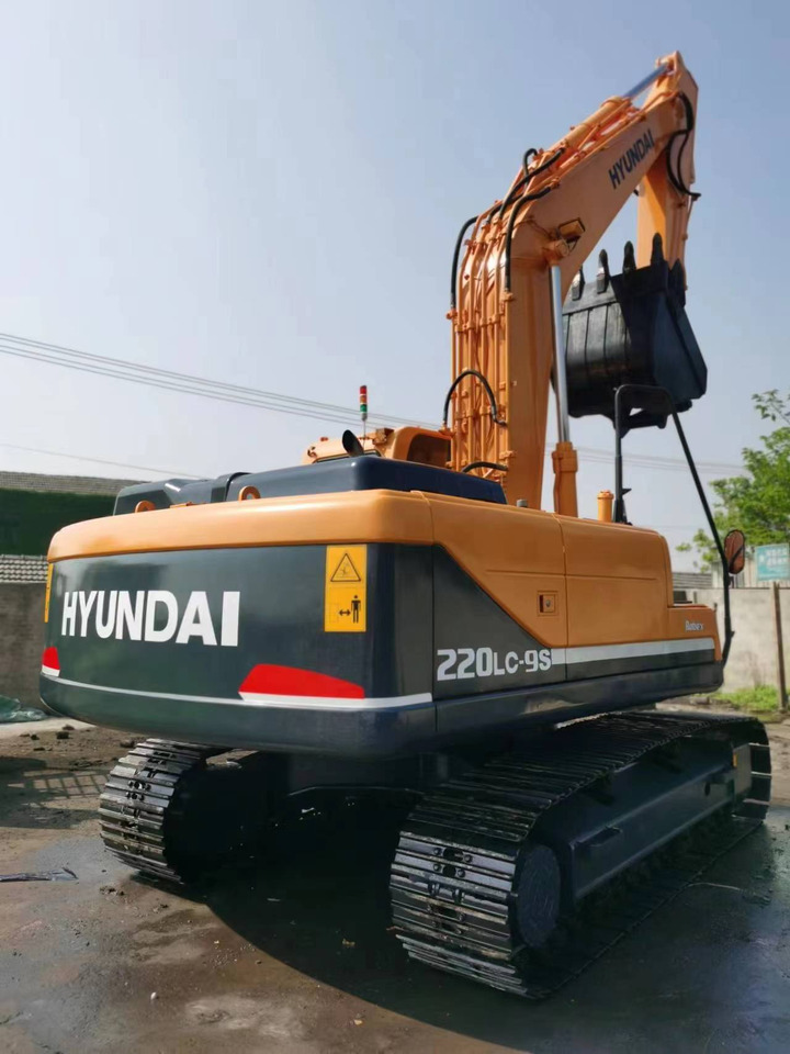 HYUNDAI Crawler Excavator R220LC-9S Good Condition - Гусеничный экскаватор: фото 2 HYUNDAI Crawler Excavator R220LC-9S Good Condition - Гусеничный экскаватор: фото 2