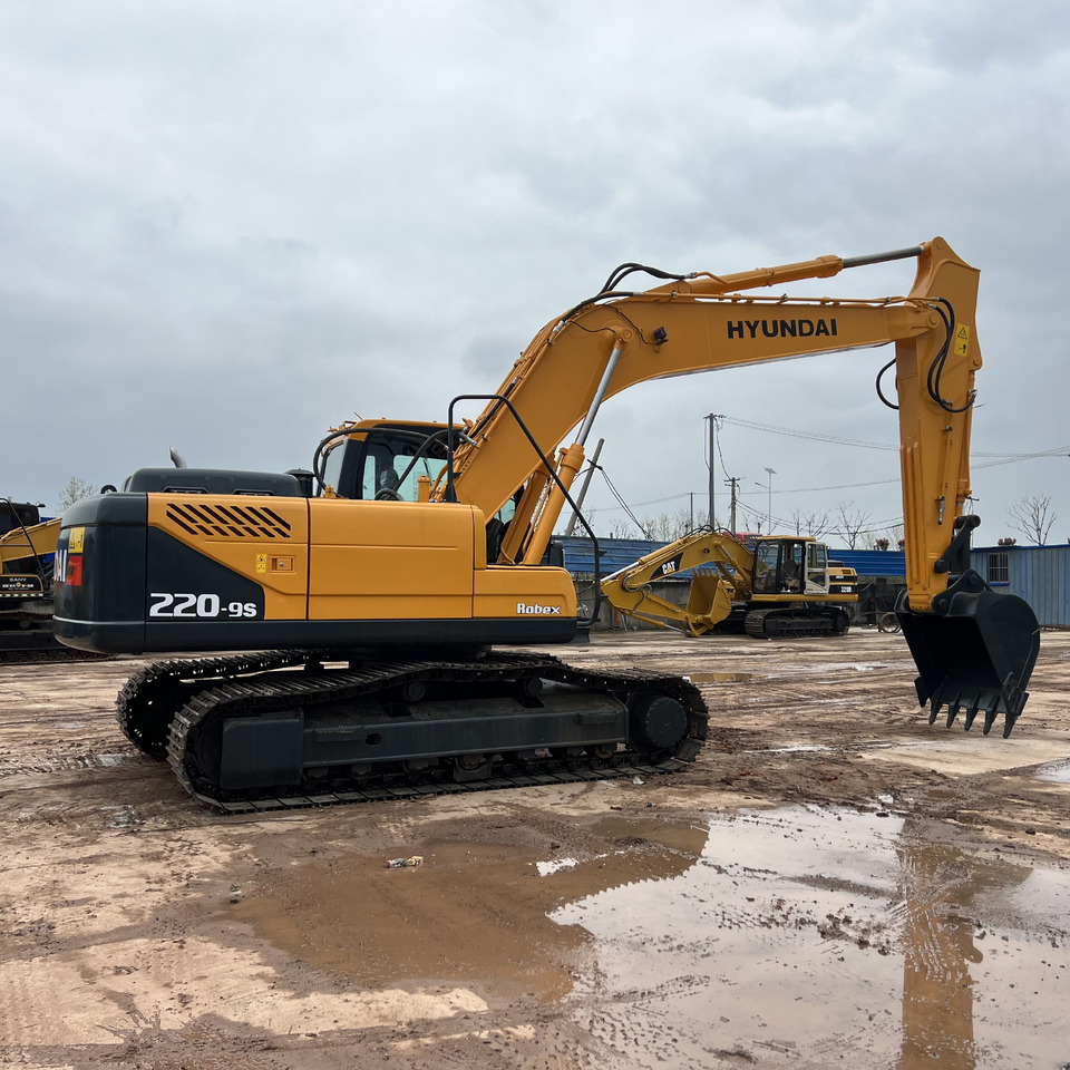HYUNDAI R220-9S - Гусеничный экскаватор: фото 4 HYUNDAI R220-9S - Гусеничный экскаватор: фото 4