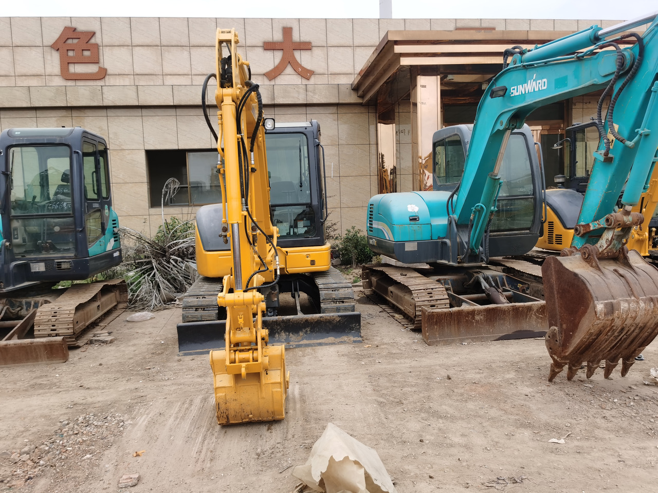 Komatsu Mini Excavator Pc40MR - Мини-экскаватор: фото 2 Komatsu Mini Excavator Pc40MR - Мини-экскаватор: фото 2