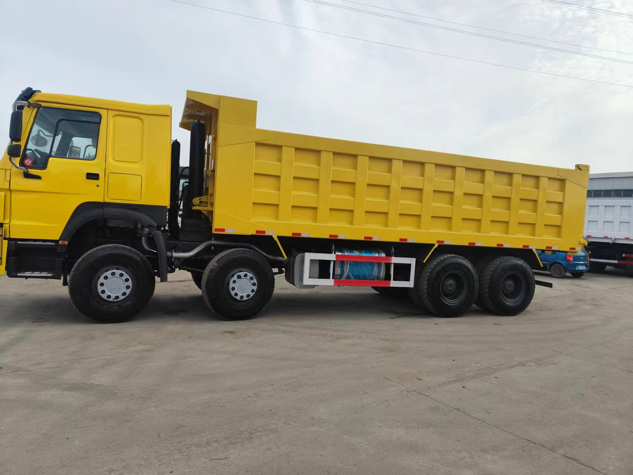 Sino HOWO 8x4 Dump Truck Click for Discount - Самосвал: фото 2 Sino HOWO 8x4 Dump Truck Click for Discount - Самосвал: фото 2