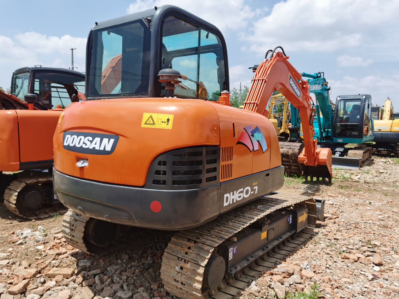DOOSAN DH60-7 - Строительная техника: фото 3 DOOSAN DH60-7 - Строительная техника: фото 3