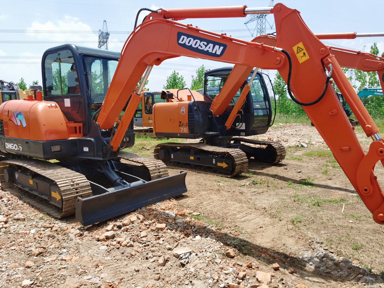 DOOSAN DH60-7 - Строительная техника: фото 4 DOOSAN DH60-7 - Строительная техника: фото 4