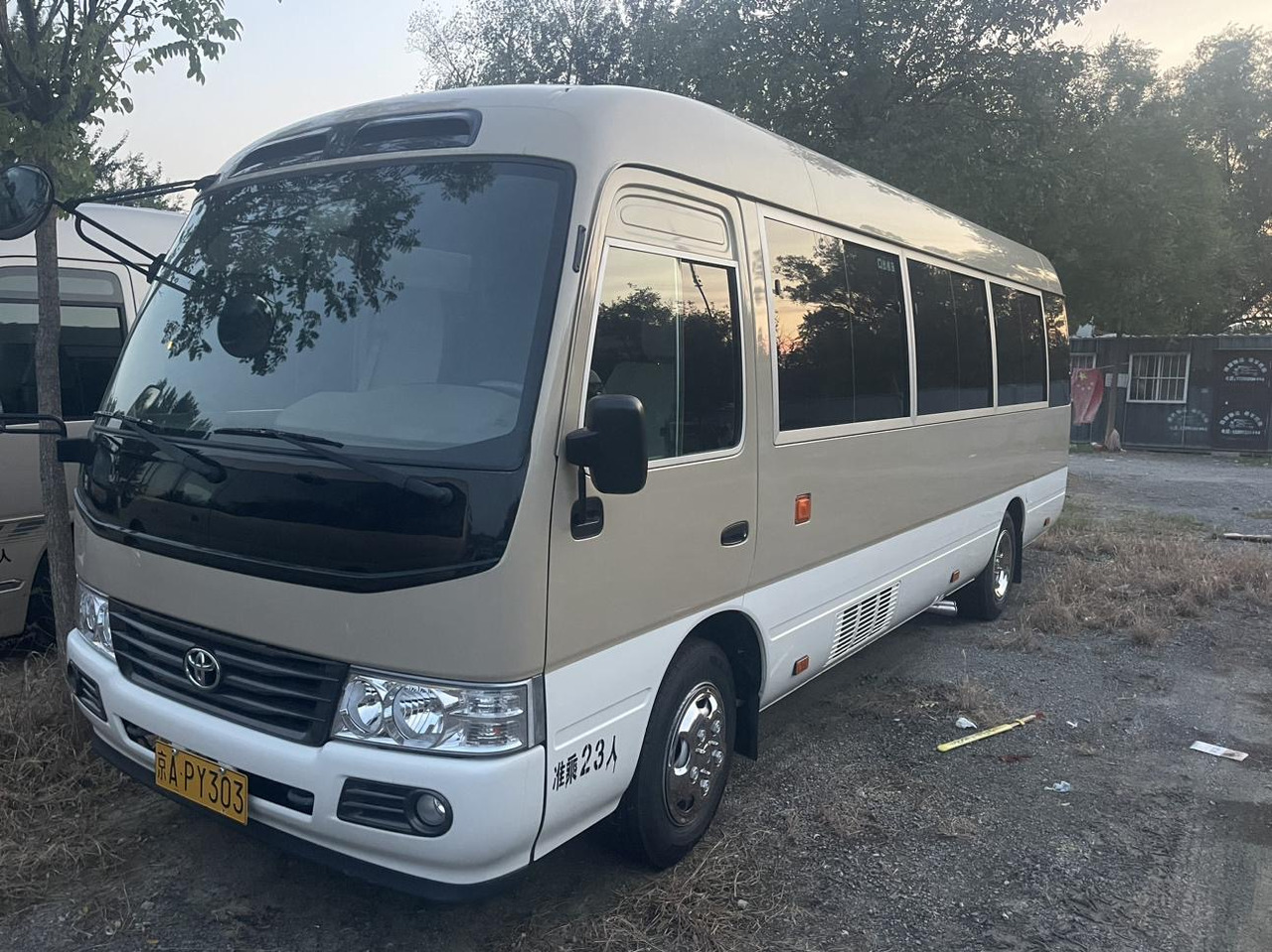 TOYOTA Coaster - Городской автобус: фото 1 TOYOTA Coaster - Городской автобус: фото 1