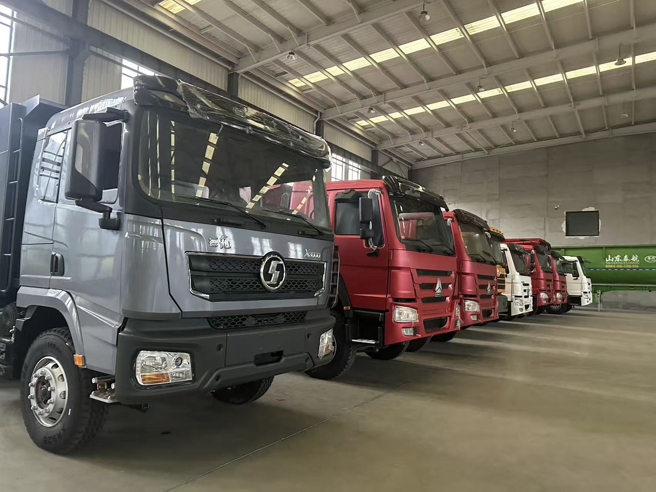 SHACMAN X3000 Dump Truck 6✖4 - Тягач: фото 5 SHACMAN X3000 Dump Truck 6✖4 - Тягач: фото 5