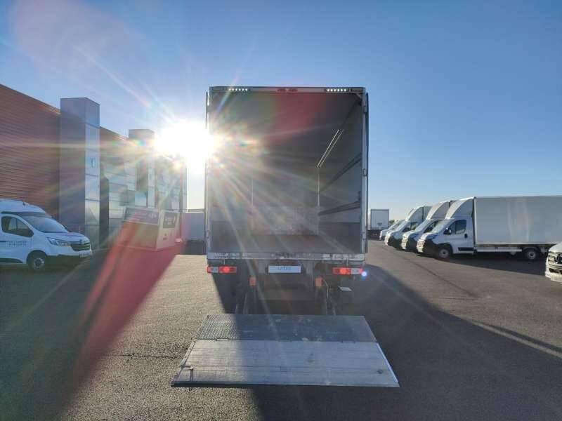 Camion Porteur 19 TONNES 280 CV HAYON 2 PORTES AR - Грузовик с закрытым кузовом: фото 5 Camion Porteur 19 TONNES 280 CV HAYON 2 PORTES AR - Грузовик с закрытым кузовом: фото 5