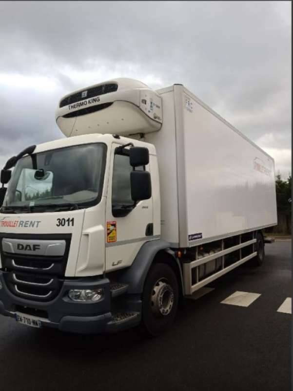 Camion Porteur 19 TONNES 320 CV HAYON CAISSE LAMBERET GROUPE THERMOKING T1000R - Рефрижератор: фото 1 Camion Porteur 19 TONNES 320 CV HAYON CAISSE LAMBERET GROUPE THERMOKING T1000R - Рефрижератор: фото 1