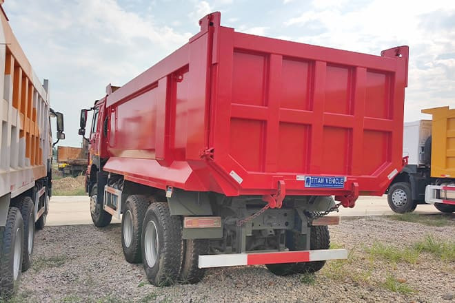 SINOTRUK Howo 371 10 Wheeler Used Dump Trucks for Sale in Tanzania - Самосвал: фото 3 SINOTRUK Howo 371 10 Wheeler Used Dump Trucks for Sale in Tanzania - Самосвал: фото 3