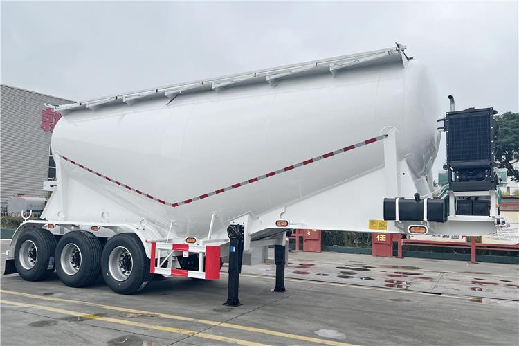 TITAN 30cbm Dry Bulker Cement Tanker Trailer with Air Suspension for Sale In Zambia - Полуприцеп-цистерна: фото 1 TITAN 30cbm Dry Bulker Cement Tanker Trailer with Air Suspension for Sale In Zambia - Полуприцеп-цистерна: фото 1