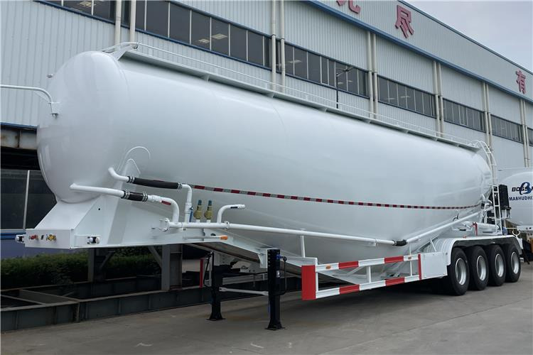 TITAN 4 Axle Bulker Cement Tanker Trailer for Sale In Zambia - Полуприцеп-цистерна: фото 1 TITAN 4 Axle Bulker Cement Tanker Trailer for Sale In Zambia - Полуприцеп-цистерна: фото 1