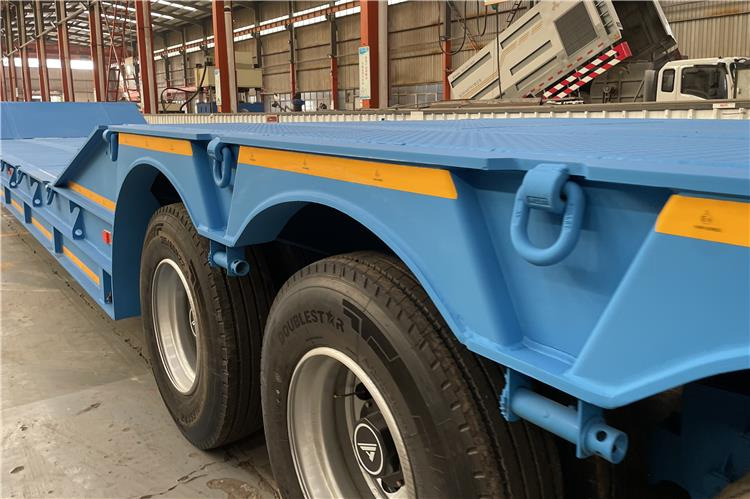 TITAN 4 Axle Folding Gooseneck Trailer for Sale In Zambia - Низкорамный полуприцеп: фото 5 TITAN 4 Axle Folding Gooseneck Trailer for Sale In Zambia - Низкорамный полуприцеп: фото 5