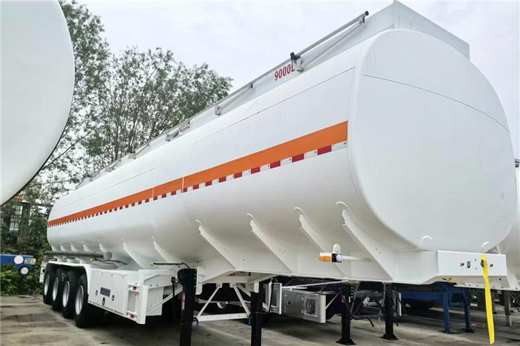 TITAN 4 Axle Fuel Tanker Trailer for Sale In Guyana - Полуприцеп-цистерна: фото 2 TITAN 4 Axle Fuel Tanker Trailer for Sale In Guyana - Полуприцеп-цистерна: фото 2
