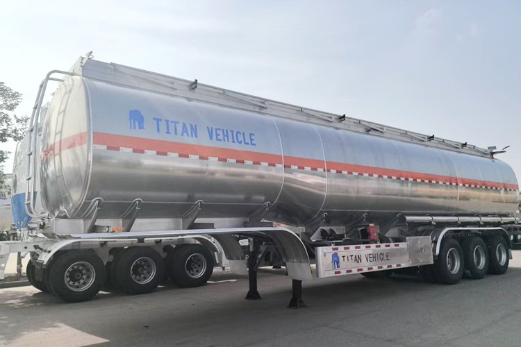 TITAN Aluminum Fuel Tanker Trailer for Sale in Saudi Arabia - Полуприцеп-цистерна: фото 1 TITAN Aluminum Fuel Tanker Trailer for Sale in Saudi Arabia - Полуприцеп-цистерна: фото 1