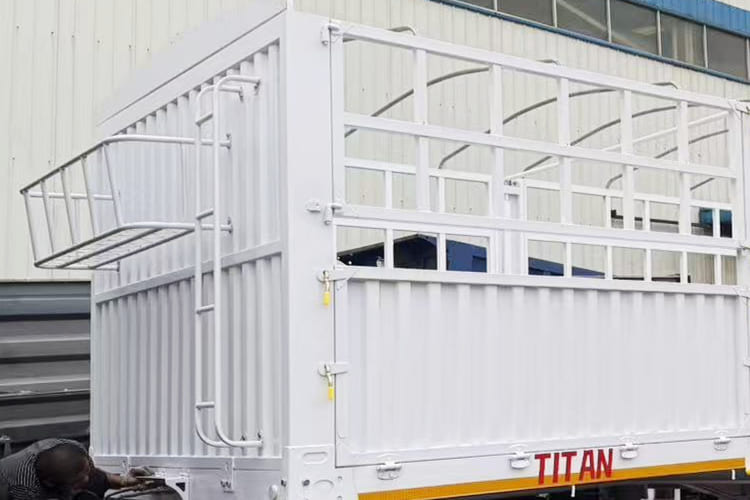 TITAN Livestock Fence Semi Trailer for Sale in Malawi - Полуприцеп для перевозки животных: фото 4 TITAN Livestock Fence Semi Trailer for Sale in Malawi - Полуприцеп для перевозки животных: фото 4