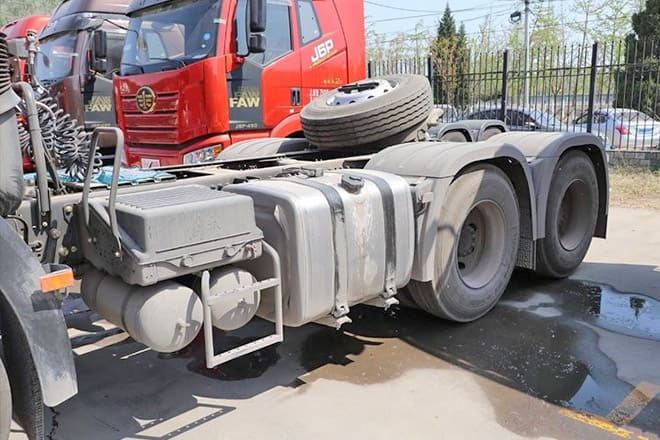FAW Faw J6P 380HP Truck for Sale in Mali - Тягач: фото 3 FAW Faw J6P 380HP Truck for Sale in Mali - Тягач: фото 3