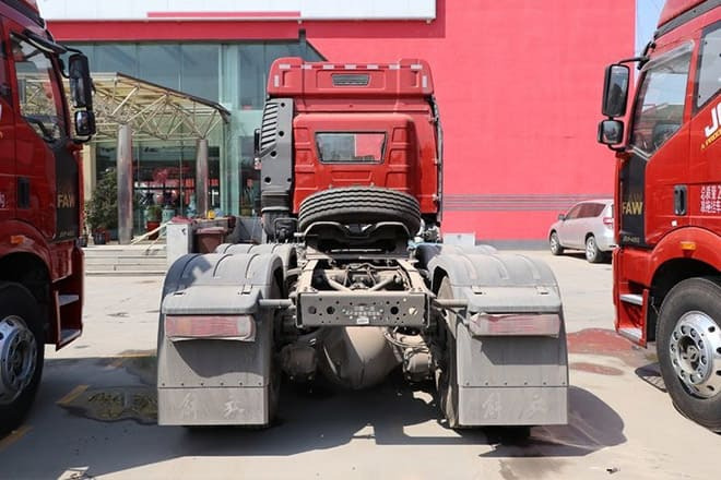 FAW Faw J6P 380HP Truck for Sale in Mali - Тягач: фото 2 FAW Faw J6P 380HP Truck for Sale in Mali - Тягач: фото 2