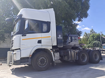 SHACMAN Shacman Truck Head for Sale in Namibia - Тягач: фото 2 SHACMAN Shacman Truck Head for Sale in Namibia - Тягач: фото 2