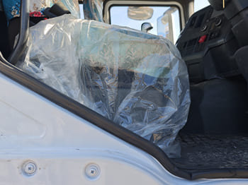 SHACMAN Shacman Truck Tractor Head  for Sale in Zambia - Тягач: фото 3 SHACMAN Shacman Truck Tractor Head  for Sale in Zambia - Тягач: фото 3