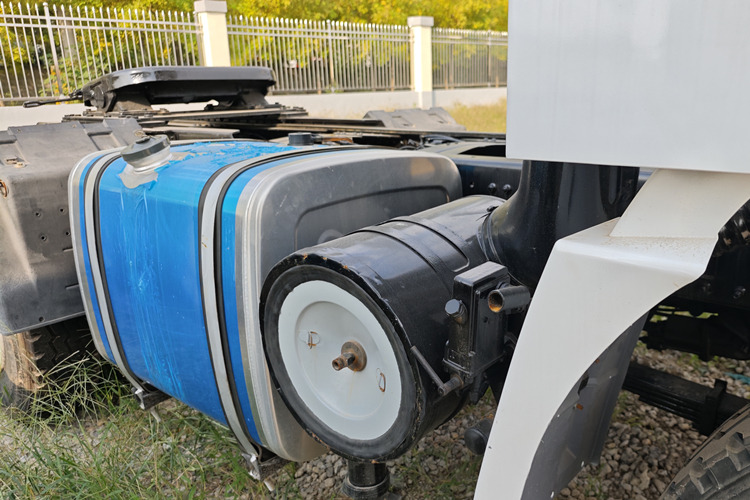 SHACMAN Shacman X3000 Tractor for Sale in Sierra Leone - Тягач: фото 4 SHACMAN Shacman X3000 Tractor for Sale in Sierra Leone - Тягач: фото 4