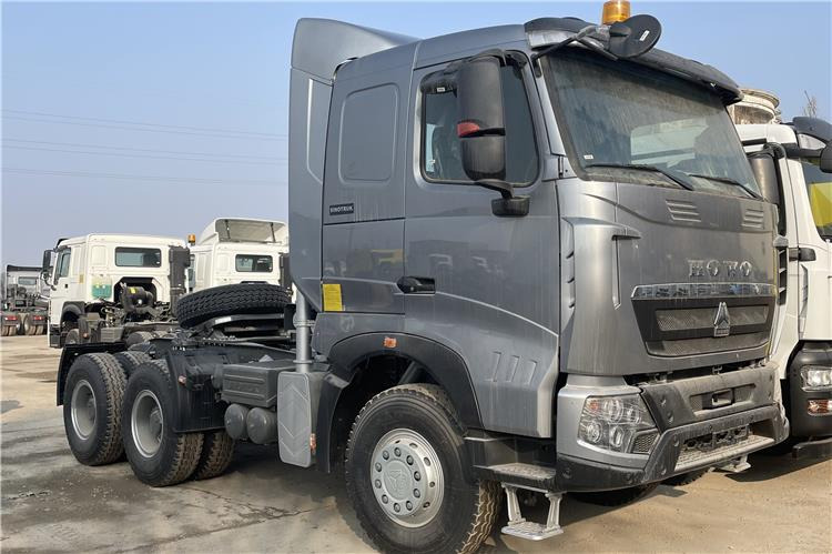 SINOTRUK Howo T7H Truck Head for Sale In Zimbabwe - Тягач: фото 2 SINOTRUK Howo T7H Truck Head for Sale In Zimbabwe - Тягач: фото 2