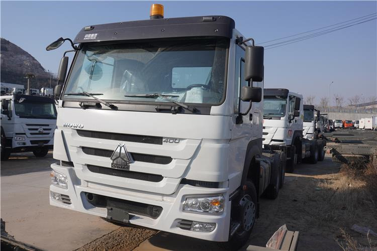 SINOTRUK Howo Truck Head Price 400HP for Sale In Guinea - Тягач: фото 2 SINOTRUK Howo Truck Head Price 400HP for Sale In Guinea - Тягач: фото 2