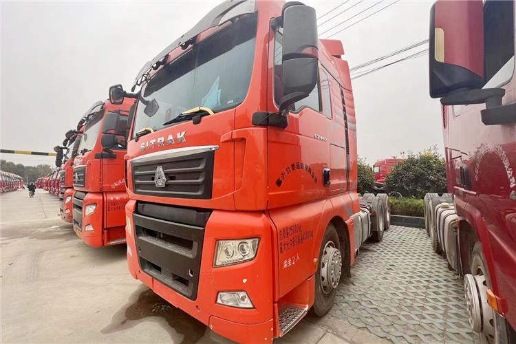 SITRAK Used Sitrak Truck Head 6x4 for Sale In Kenya - Тягач: фото 1 SITRAK Used Sitrak Truck Head 6x4 for Sale In Kenya - Тягач: фото 1