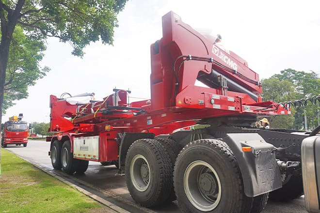 Новый Полуприцеп-контейнеровоз/ Сменный кузов для транспортировки контейнеров XCMG 2025 New Container Side Loader Trailer for Sale in Tanzania: фото 6